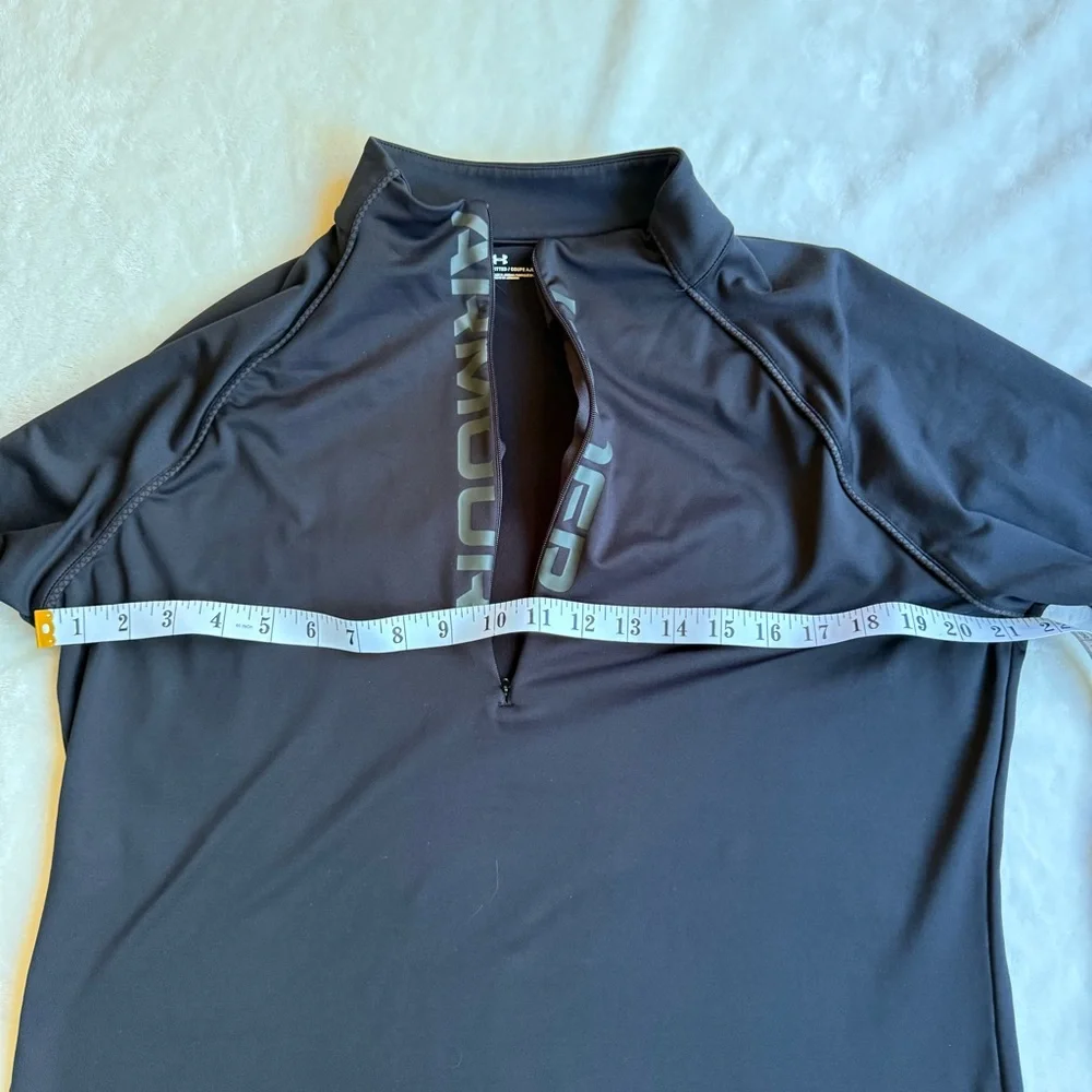 Under Armour Women’s Black Long Sleeve Shirt - Picture 5 of 5